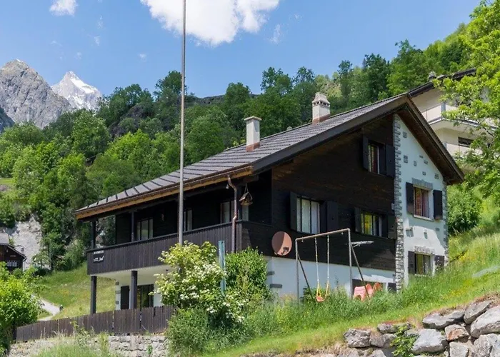 Elegant Alpine For 8 Chalet *