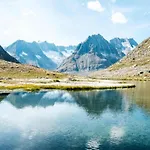 Elegant Alpine For 8